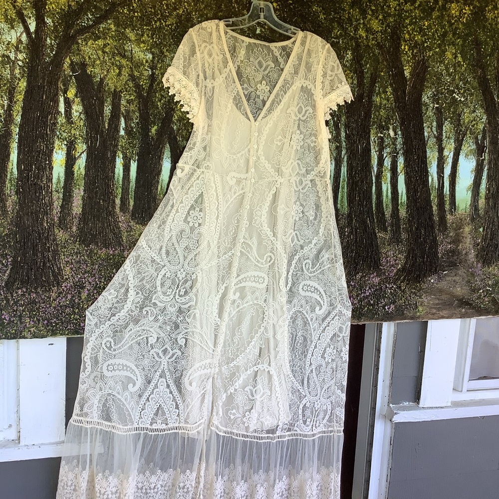 Torrid Plus paisley cottagecore IVORY LACE MAXI DRESS  sz 1 (NO SLIP)